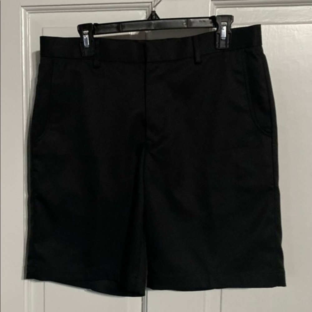Bobby Jones Men’s Black Flat‎ Front Golf Shorts Size 33